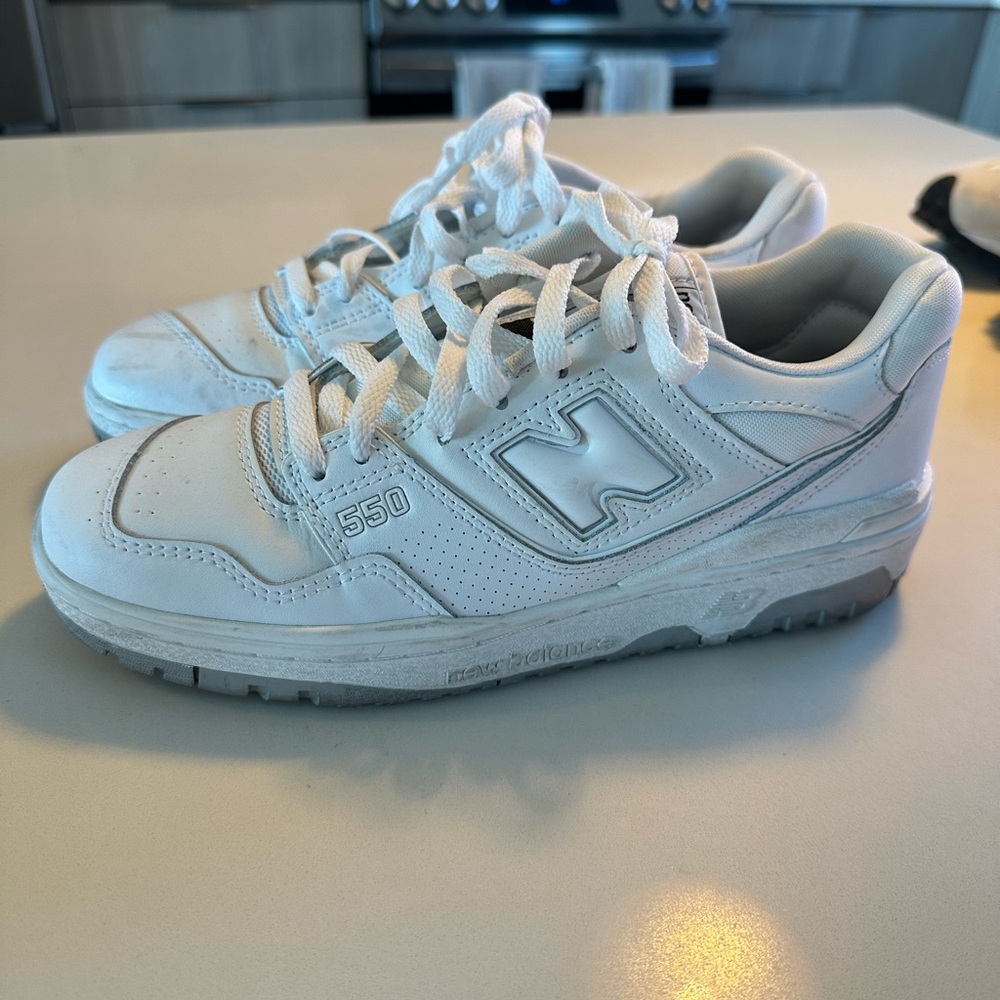 New Balance 550 White Womens 8, 6.5 men’s